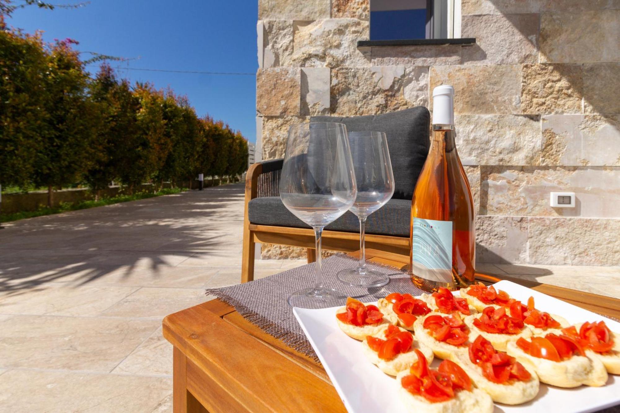 Sound Garden Charming Rooms Torre dell'Orso Exterior foto